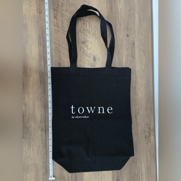 Tote town by elyse walker - Picture 1 of 3